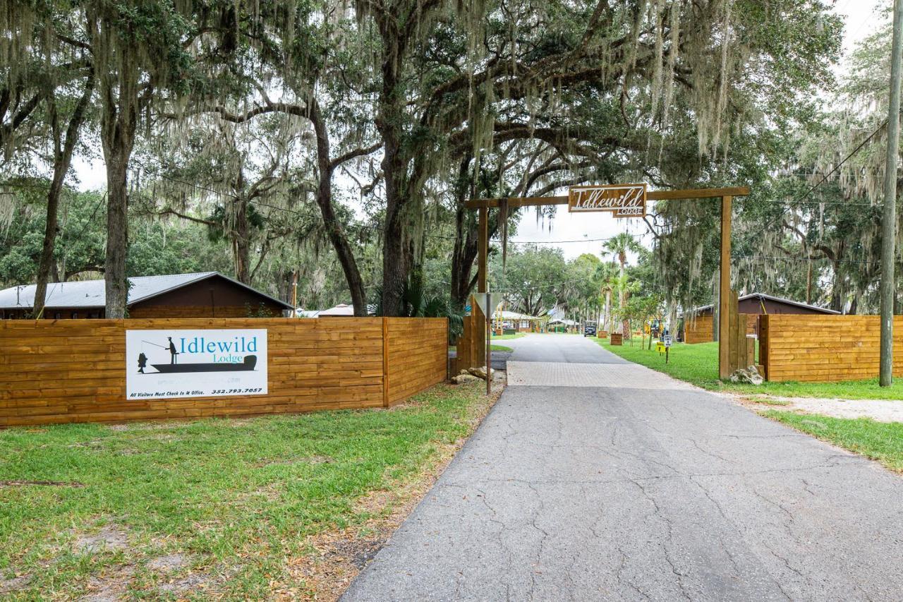 Lake Panasoffkee Idlewild Lodge And Rv Park מראה חיצוני תמונה