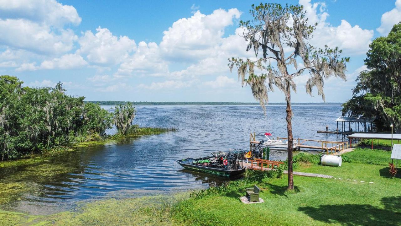 Lake Panasoffkee Idlewild Lodge And Rv Park מראה חיצוני תמונה